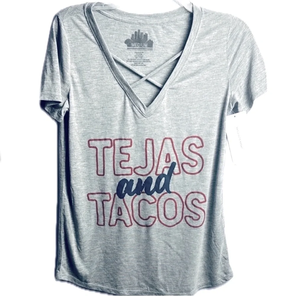 Urban Outfitters Gray Tee Fun Te Jas and Tacos and cute dramatic V neckline